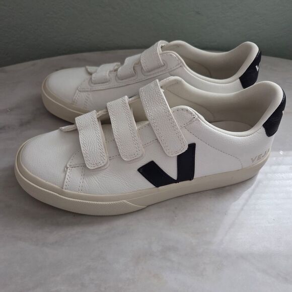Veja Recife Logo Sneakers Women's Size 8 - Picture 4 of 16